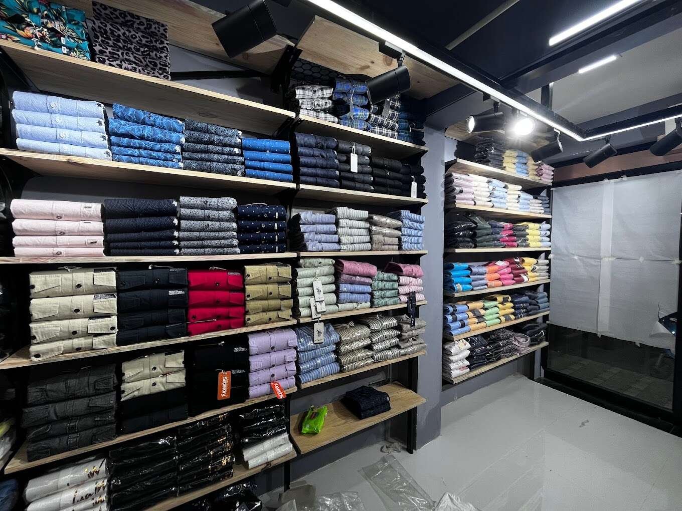 Conquer clotheing ( Best Mens wear óutlet )